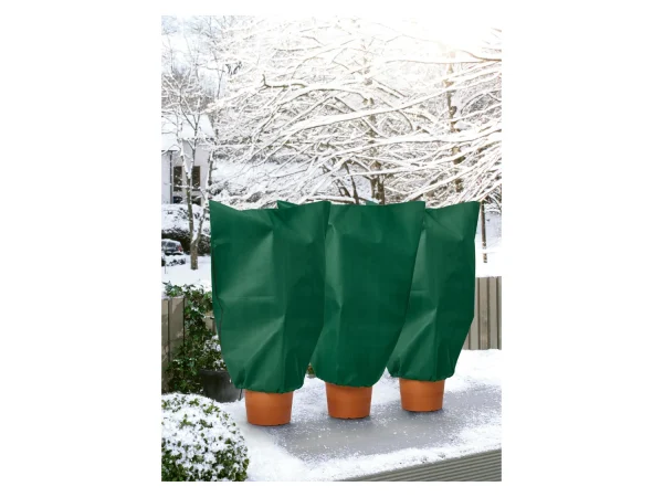 Plant protection fleece hood, air-permeable